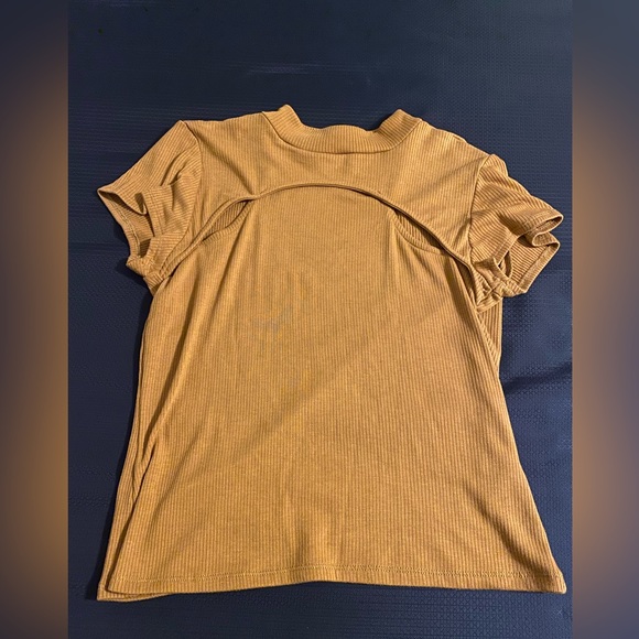 Trendy Short Sleeve Top - Picture 1 of 2